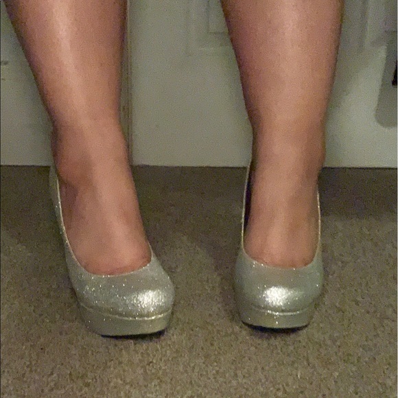 Bakers Victoria G sparkly silver heels 5inch - Picture 4 of 8